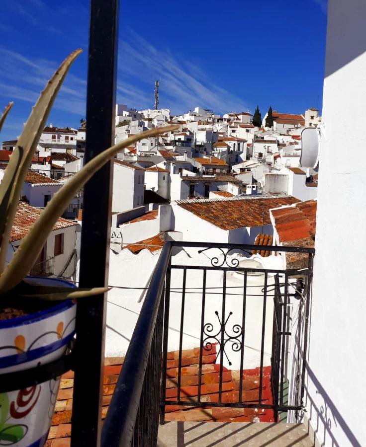 Casa de Férias Renovated Cinema Town House In Comares Málaga